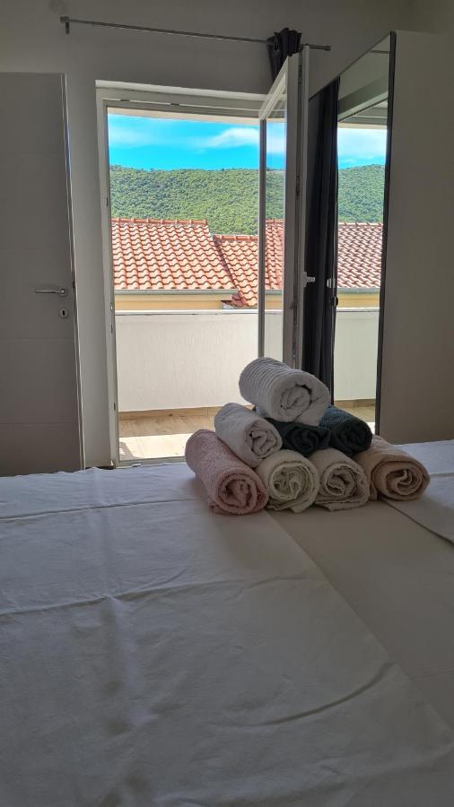 Apartmani Mlinar - One Bedroom Apartment With Seaview Grebaštica المظهر الخارجي الصورة