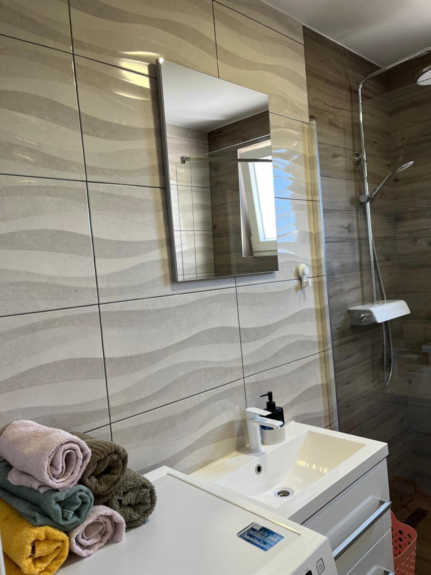 Apartmani Mlinar - One Bedroom Apartment With Seaview Grebaštica المظهر الخارجي الصورة